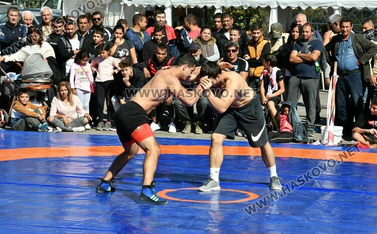 Весела Бръмчева и Георги Иванов със златни пояси от турнира „Шестте великденски ангела“