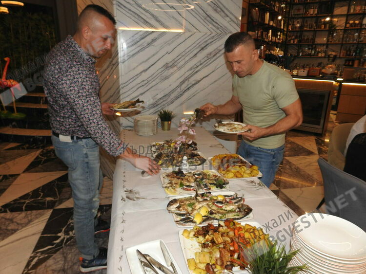 Години след откриването на Маказа Кърджали има вече гръцки ресторант