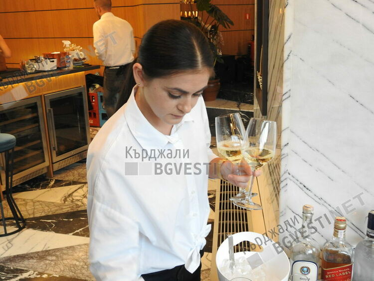 Години след откриването на Маказа Кърджали има вече гръцки ресторант