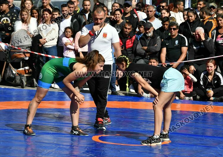 Весела Бръмчева и Георги Иванов със златни пояси от турнира „Шестте великденски ангела“