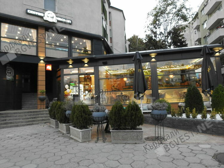 Години след откриването на Маказа Кърджали има вече гръцки ресторант