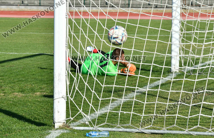 „Саяна Хасково” разби гостуващия „Сокол” с 4:1