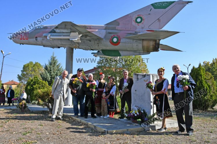 В Деня на авиацията отбелязаха 10 г. от Самолетния мемориален комплекс в Узунджово