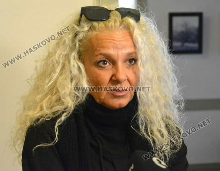 Показаха ретроспективна изложба на фотографа Илия Мирчев в Хасково