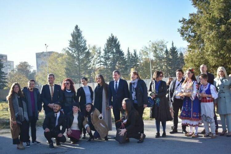 Първа копка за изграждане на Международен младежки център – Перник