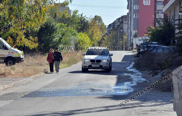 Още 3 теча избиха в локалното зад СБА, необходима е смяна на водопровода