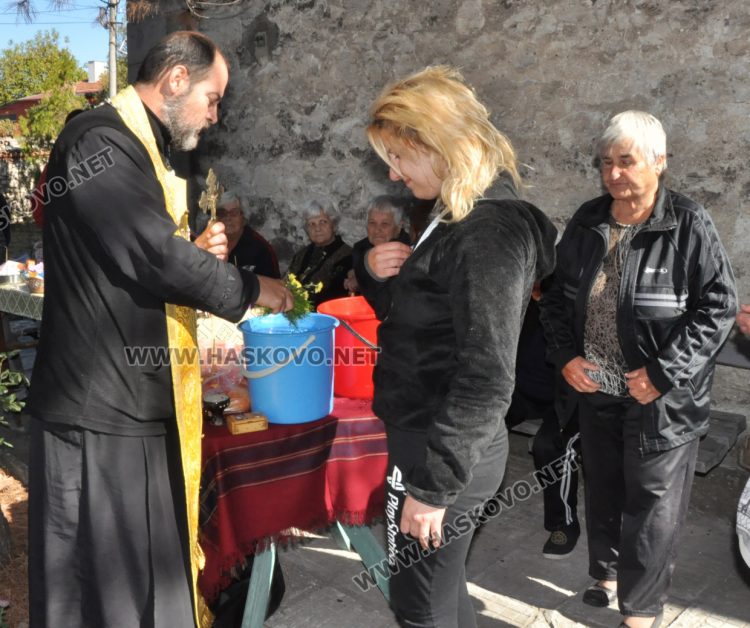 Позлатяват купола в конушенската църква „Св.Йоан Рилски“