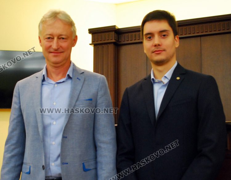 Д-р Колев и д-р Филипов /вдясно/