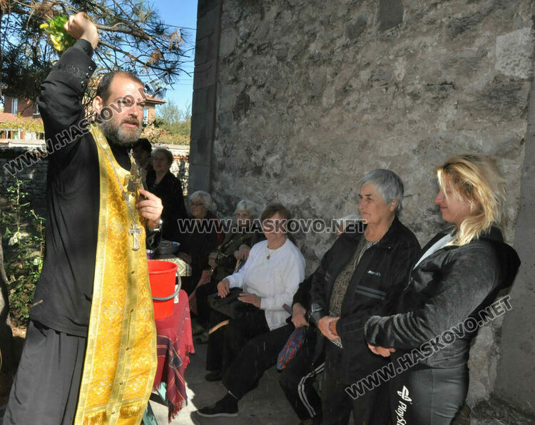 Позлатяват купола в конушенската църква „Св.Йоан Рилски“