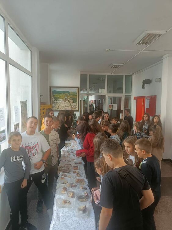 Славейковци спасяват и диви животни