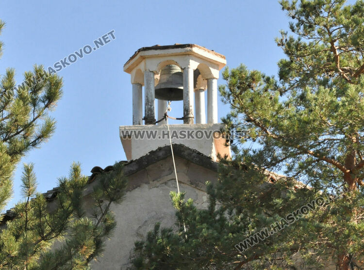 Позлатяват купола в конушенската църква „Св.Йоан Рилски“