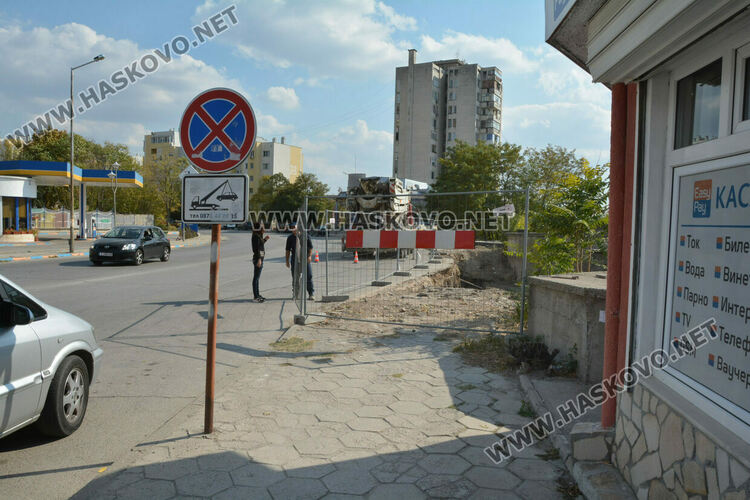 КОРЗ инспектира строеж край улица „Дунав“ след сигнал за разкопан тротоар