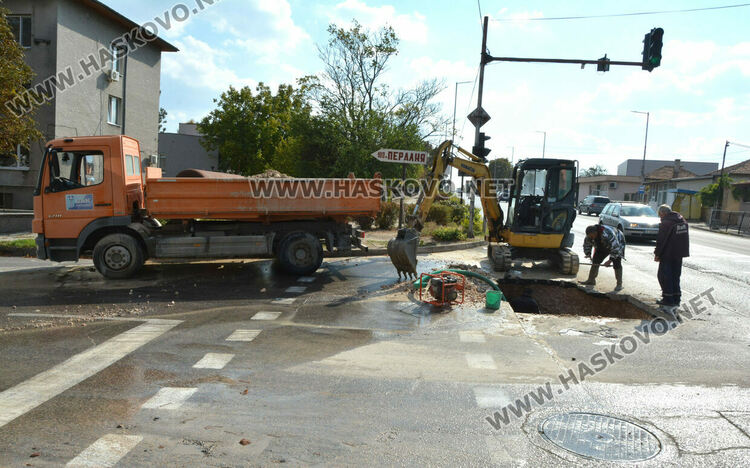 Квартал „Македонски“ без вода заради ВиК авария