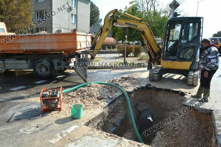 Квартал „Македонски“ без вода заради ВиК авария