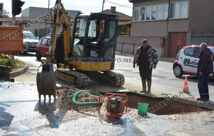 Квартал „Македонски“ без вода заради ВиК авария