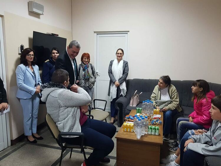 Наградиха победителите в международния конкурс „С очите си видях бедата“