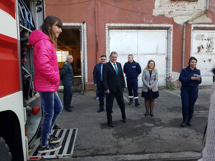 Наградиха победителите в международния конкурс „С очите си видях бедата“