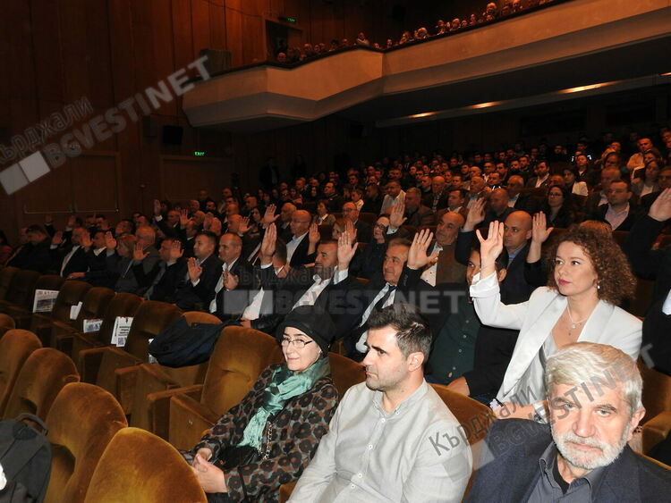 След години прекъсване Кърджали е с петима нови почетни граждани, съветниците гласуваха единодушно