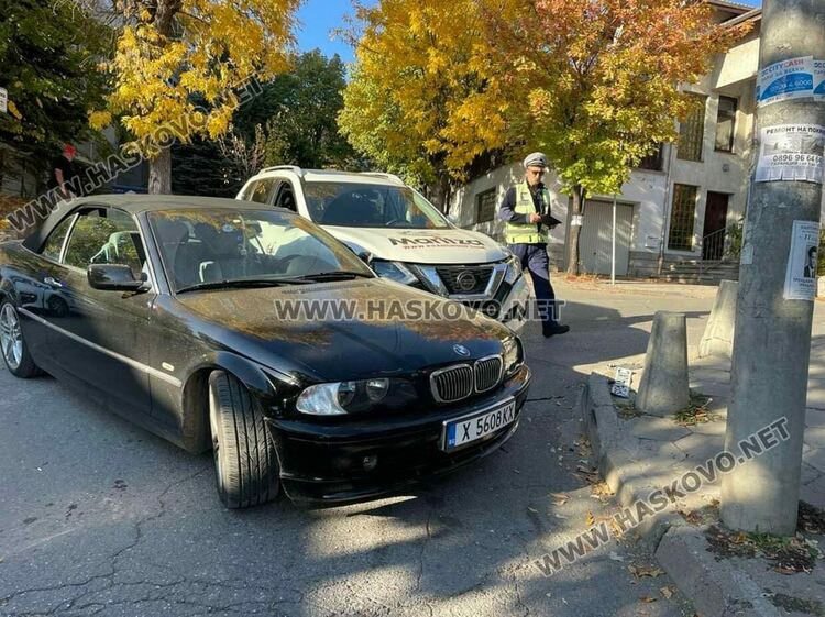 БМВ не спря на „Стоп“ и се заби в Нисан до старата баня