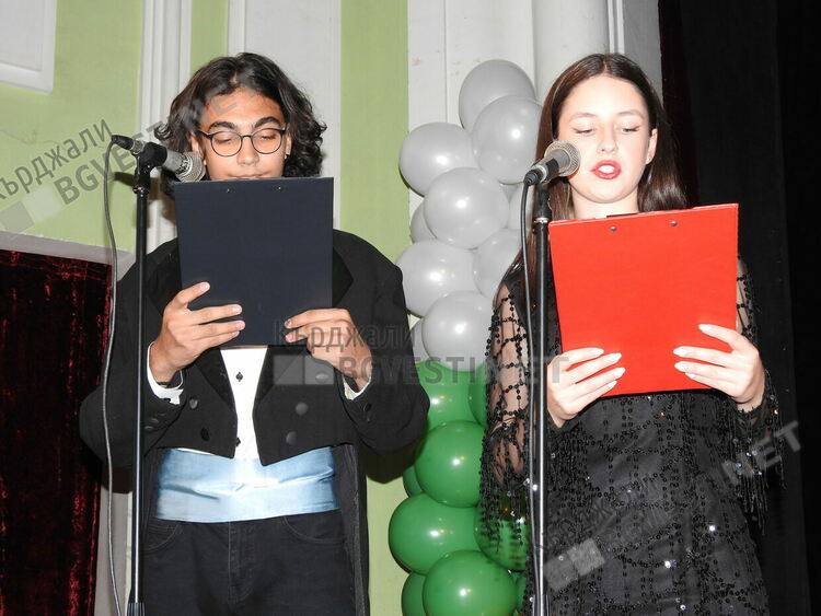 Домът на културата поднесе динамичен и впечатляващ спектакъл на кърджалийци