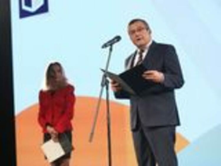 Всички ученици с медали от олимпиади ще получават стипендии