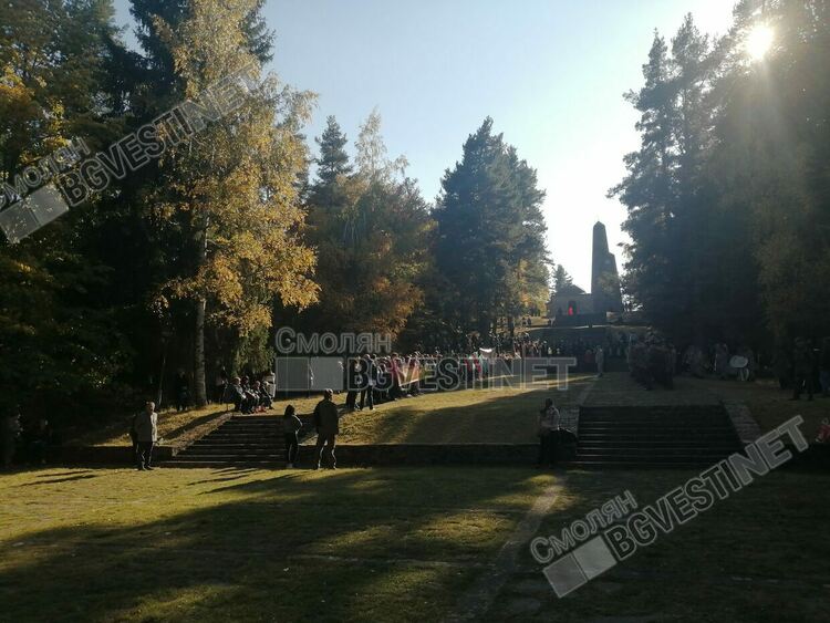 Смолян се поклони пред подвига и саможертвата на героите на връх Средногорец