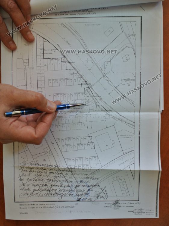 Лицензиран геодезист ще проверява строежа с разкопания тротоар край „Дунав“