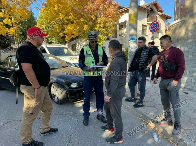 БМВ не спря на „Стоп“ и се заби в Нисан до старата баня
