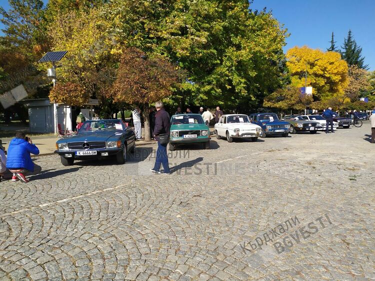  Парад на ретро автомобили се провежда днес за Деня на Кърджали
