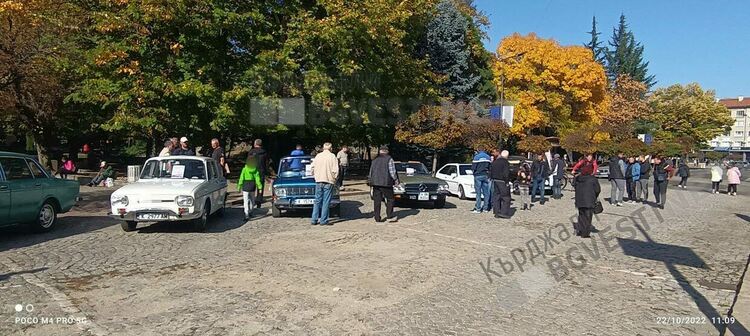  Парад на ретро автомобили се провежда днес за Деня на Кърджали