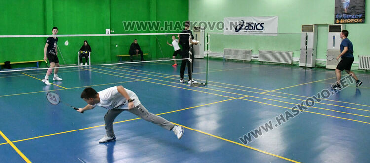 В Хасково стартира Държавното по бадминтон до 15 г, Даниел Николов е на полуфинал в Прага