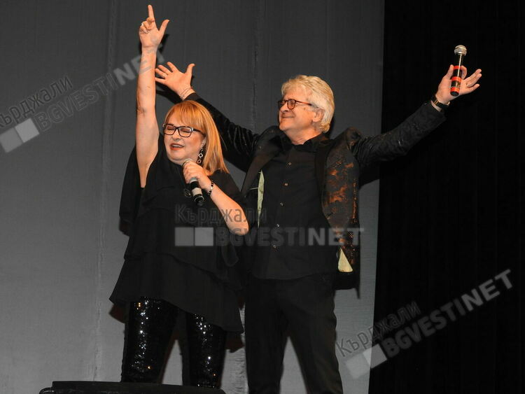 Орлин Горанов,Маргарита Хранова и Росица Кирилова вдигнаха на крака публиката в Театъра за Деня на Кърджали