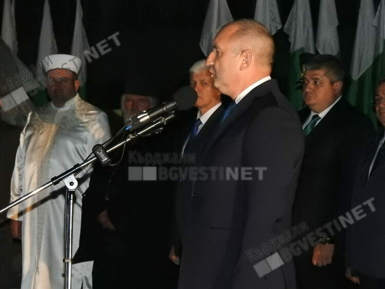 Президентът Радев пред кърджалийци: Уникална е силата на Кърджалийския край!