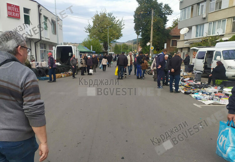 Битакът на Пазара превзема Синята зона