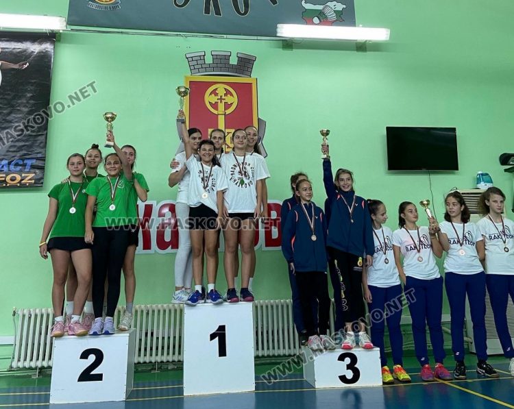 Девойките на Хасково са със злато на държавното отборно първенство по бадминтон