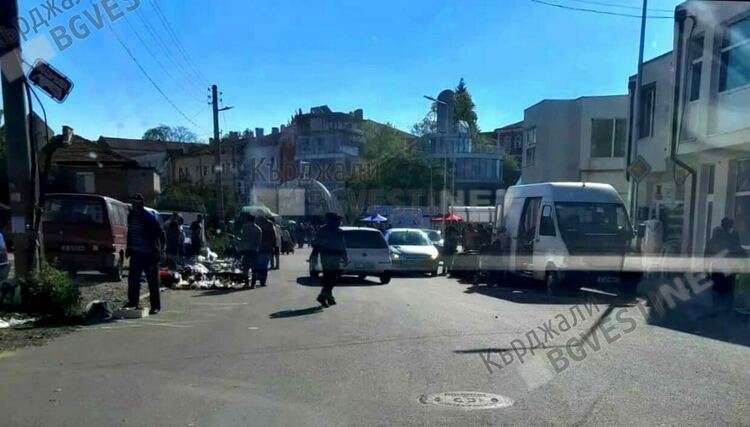 Битакът на Пазара превзема Синята зона