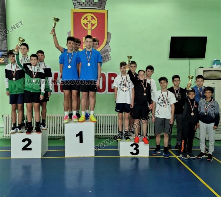 Девойките на Хасково са със злато на държавното отборно първенство по бадминтон
