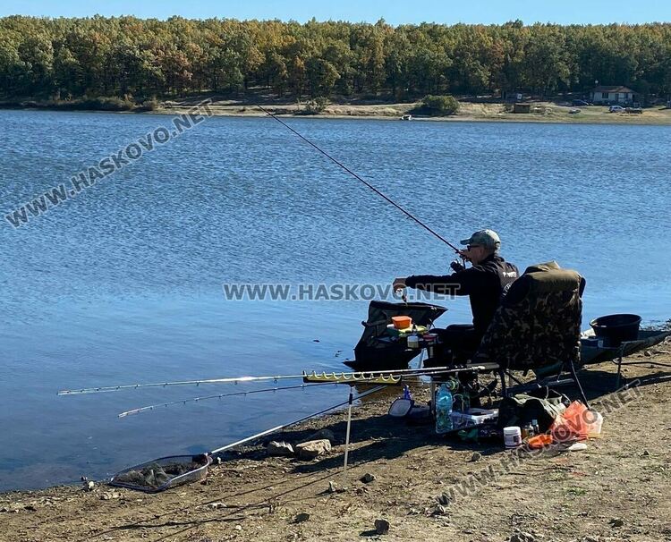 Първият турнир по спортен риболов на язовира край с.Светлина събра въдичари от три области