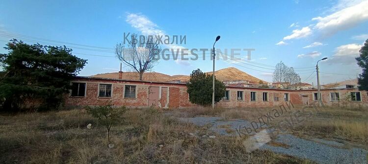 Община Момчилград слага на тезгяха за продан два общински имота