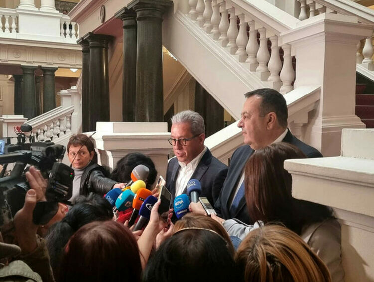 Контактната група на Росен Плевнелиев и Соломон Паси се срещна с представители на ПГ на ДПС