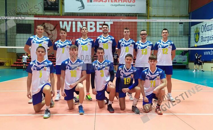 Юношите на волейболна Арда грабнаха първа победа за сезона