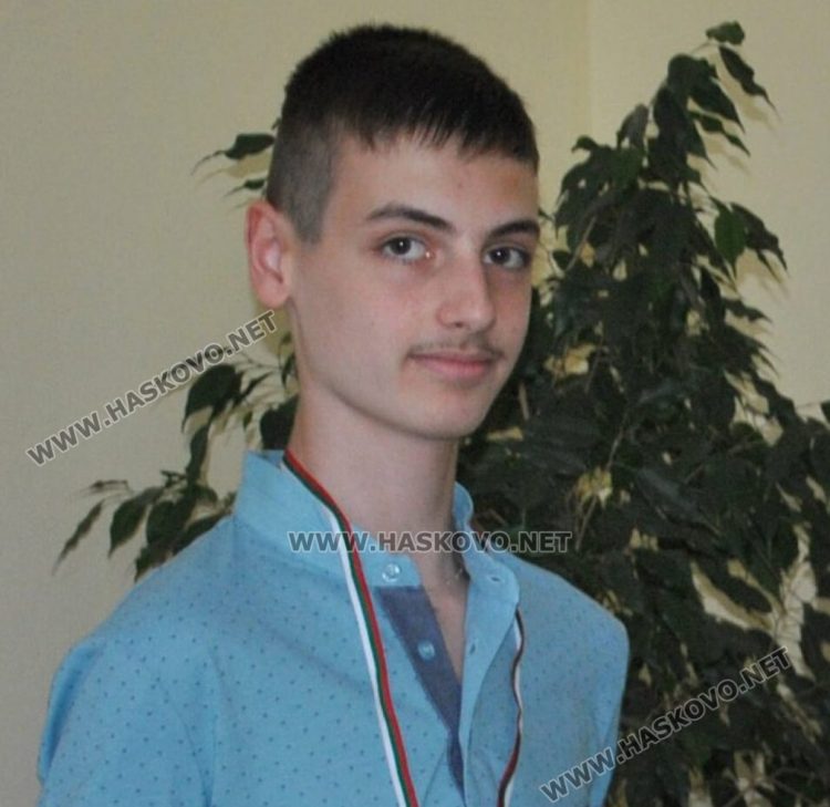 Мартин Недев спечели сребърен медал на Международната олимпиада по астрономия