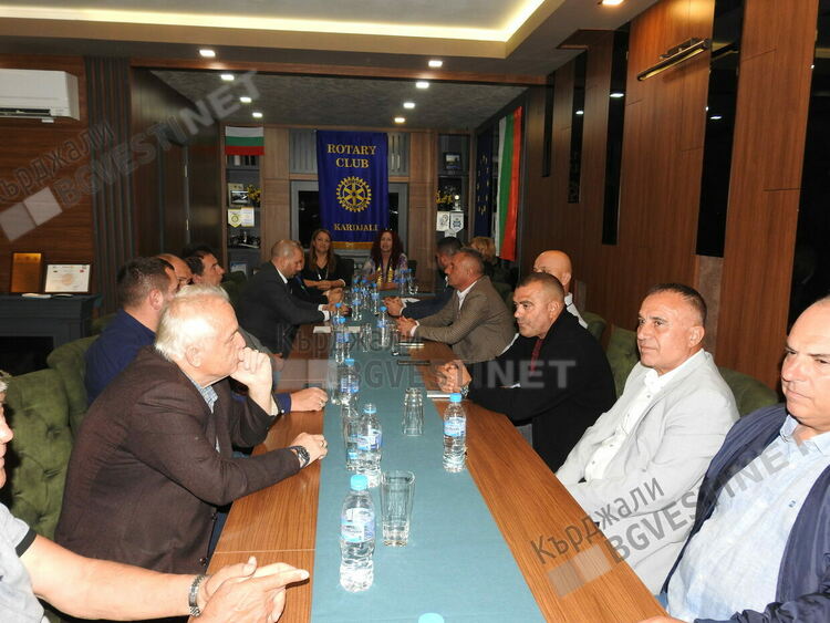 Ротари в България с кампания срещу зависимостите при младите хора,  клубът в Кърджали започва с лектория