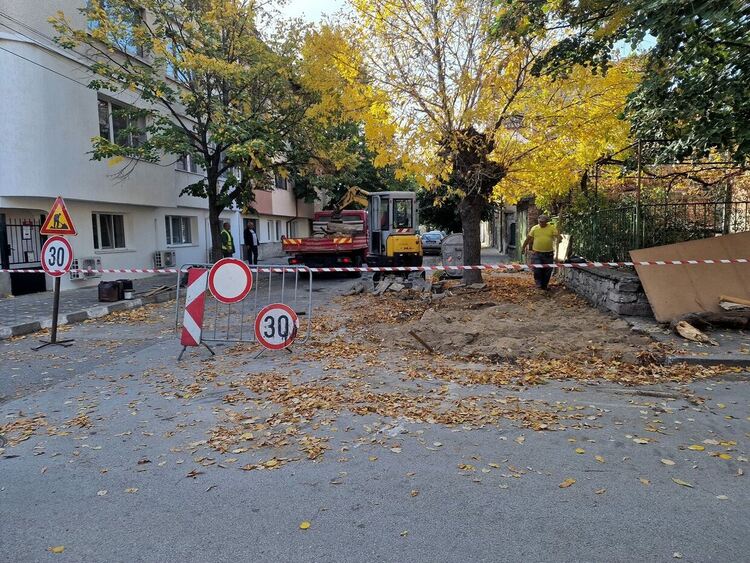 Започна ремонтът на ул."Захари Стоянов" в Асеновград 