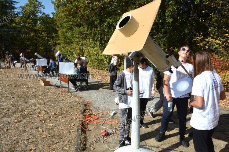 Красотата на частичното слънчево затъмнение регистрираха в Хасково и Димитровград