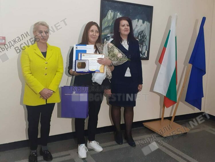 Светла Илчева от СУ“Отец Паисий“получи награда за иновация при конкуренцията на 20 000 педагози