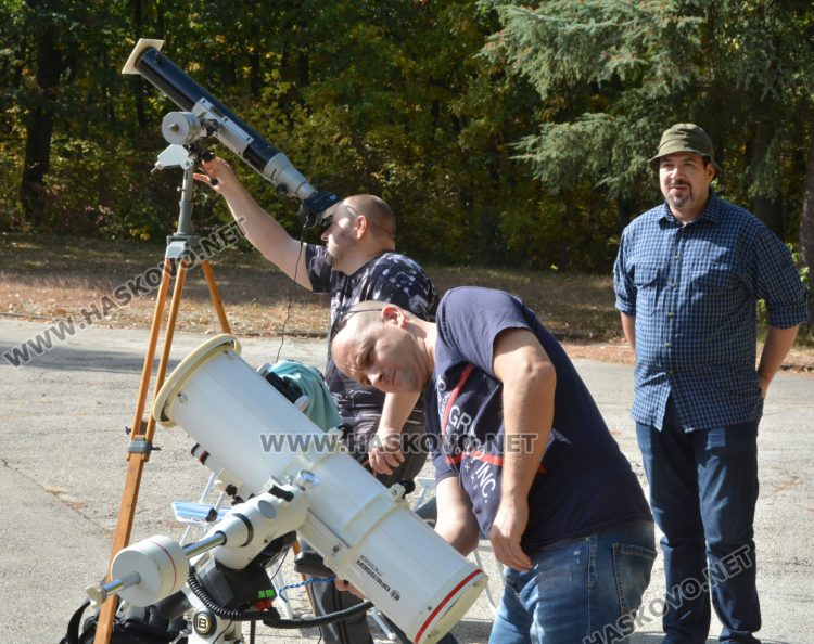 Красотата на частичното слънчево затъмнение регистрираха в Хасково и Димитровград