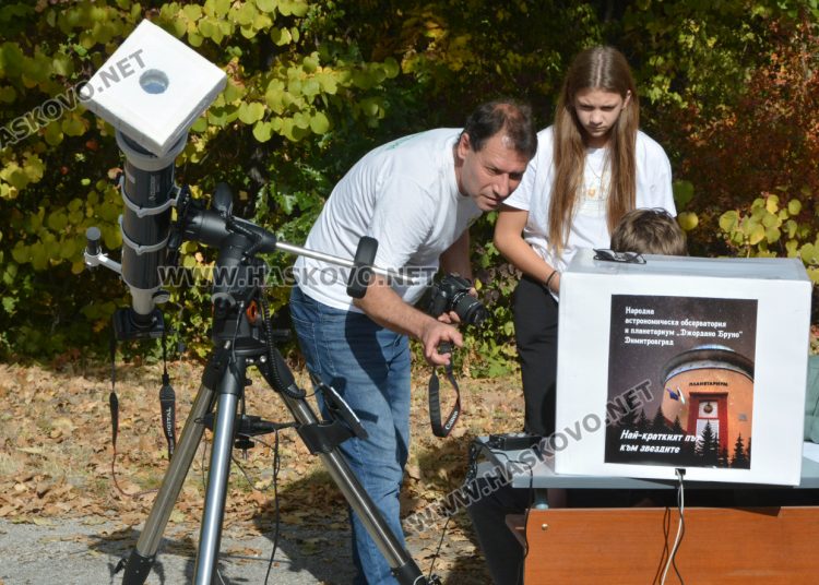 Красотата на частичното слънчево затъмнение регистрираха в Хасково и Димитровград