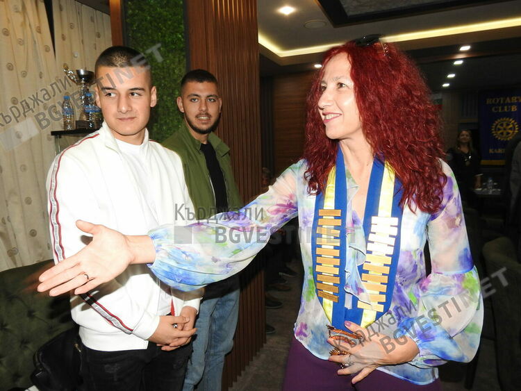 Ротари в България с кампания срещу зависимостите при младите хора,  клубът в Кърджали започва с лектория