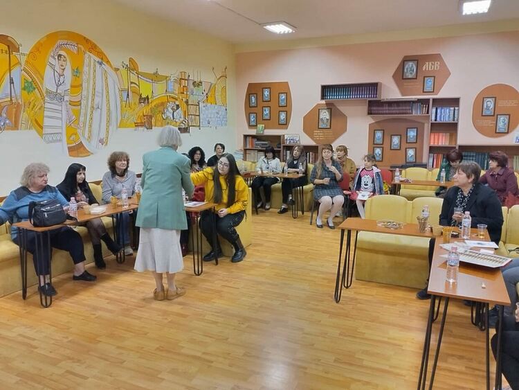 Педагози от „Славейков“ с поетична вечер в памет на колегата им Катя Кирчева